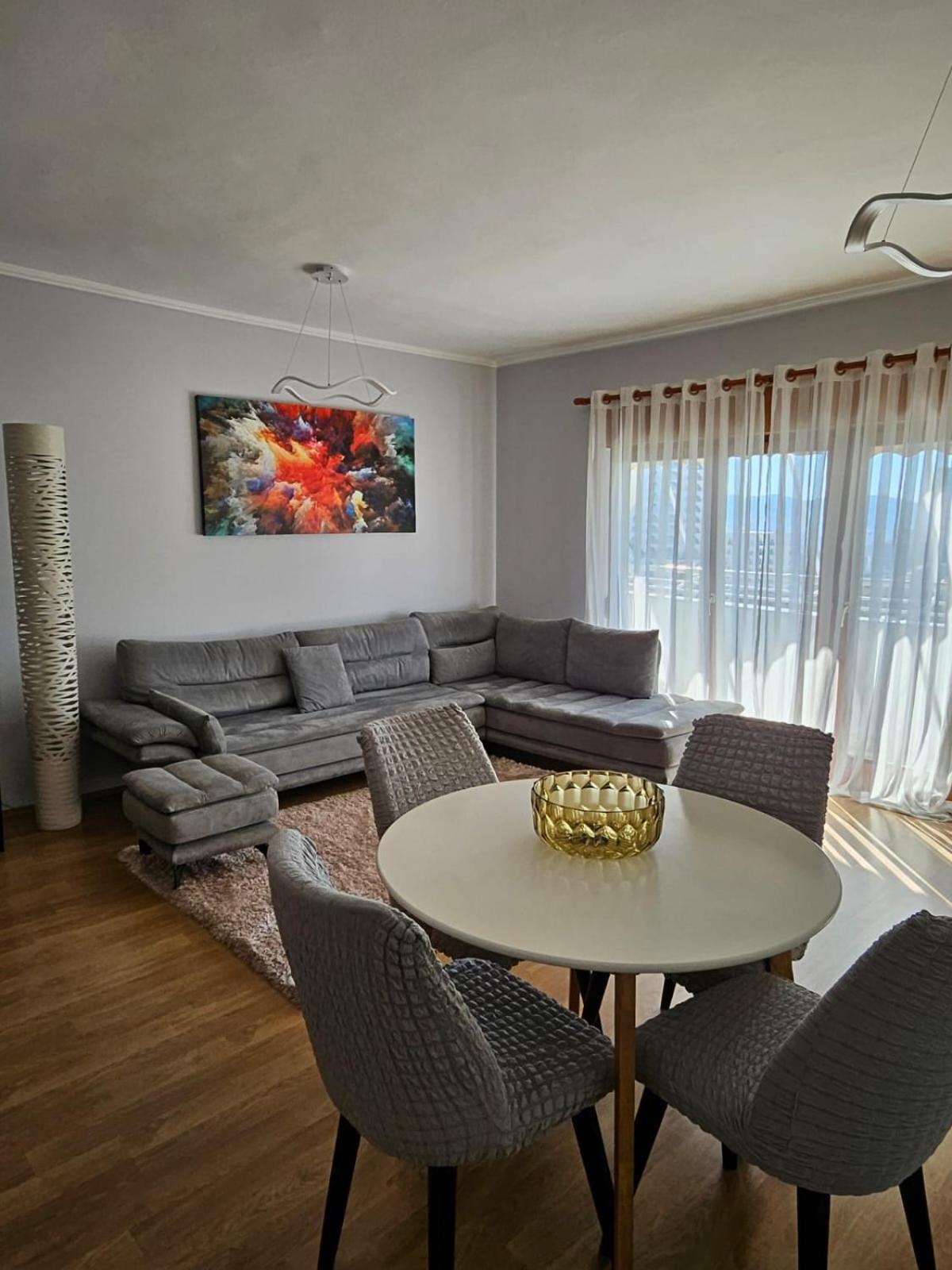 Appartamento Sky Dwelling Tirana Esterno foto
